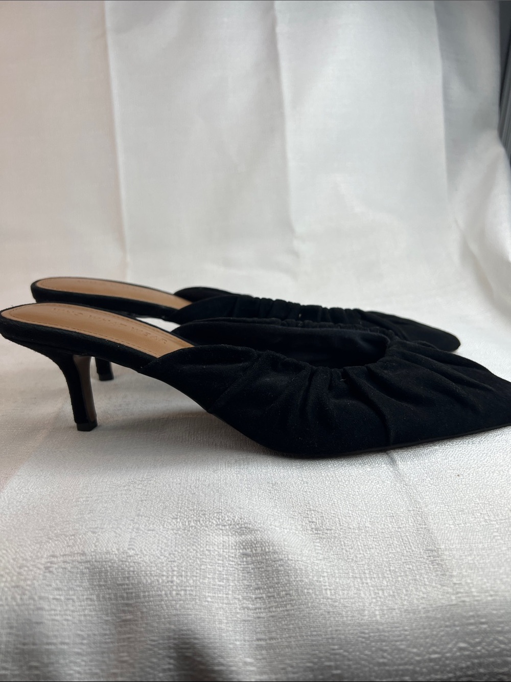 WHO WHAT WEAR, black velvet mule - Picture 3 of 6